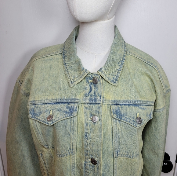 Madewell Oversized Crop Denim Trucker Jacket Size Medium - Picture 3 of 11